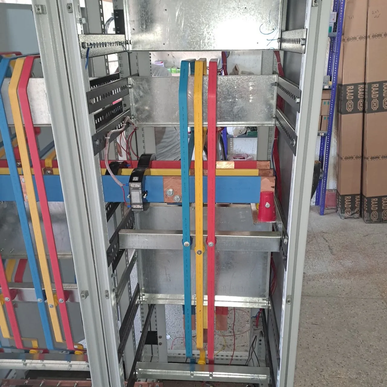 بهره‌برداری تابلو در سایت صنعتی